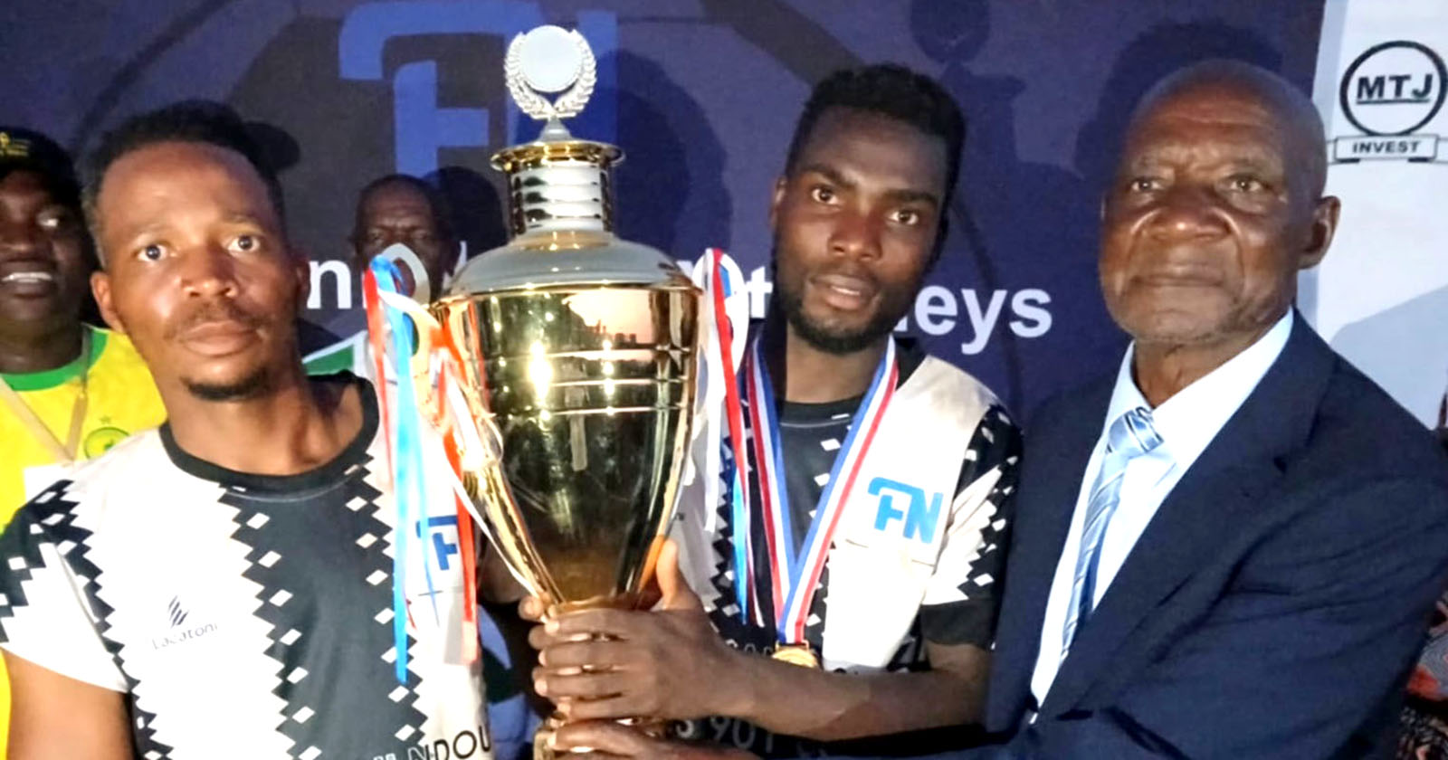 LG Discovery lift Makuya Cup after penalty shootout