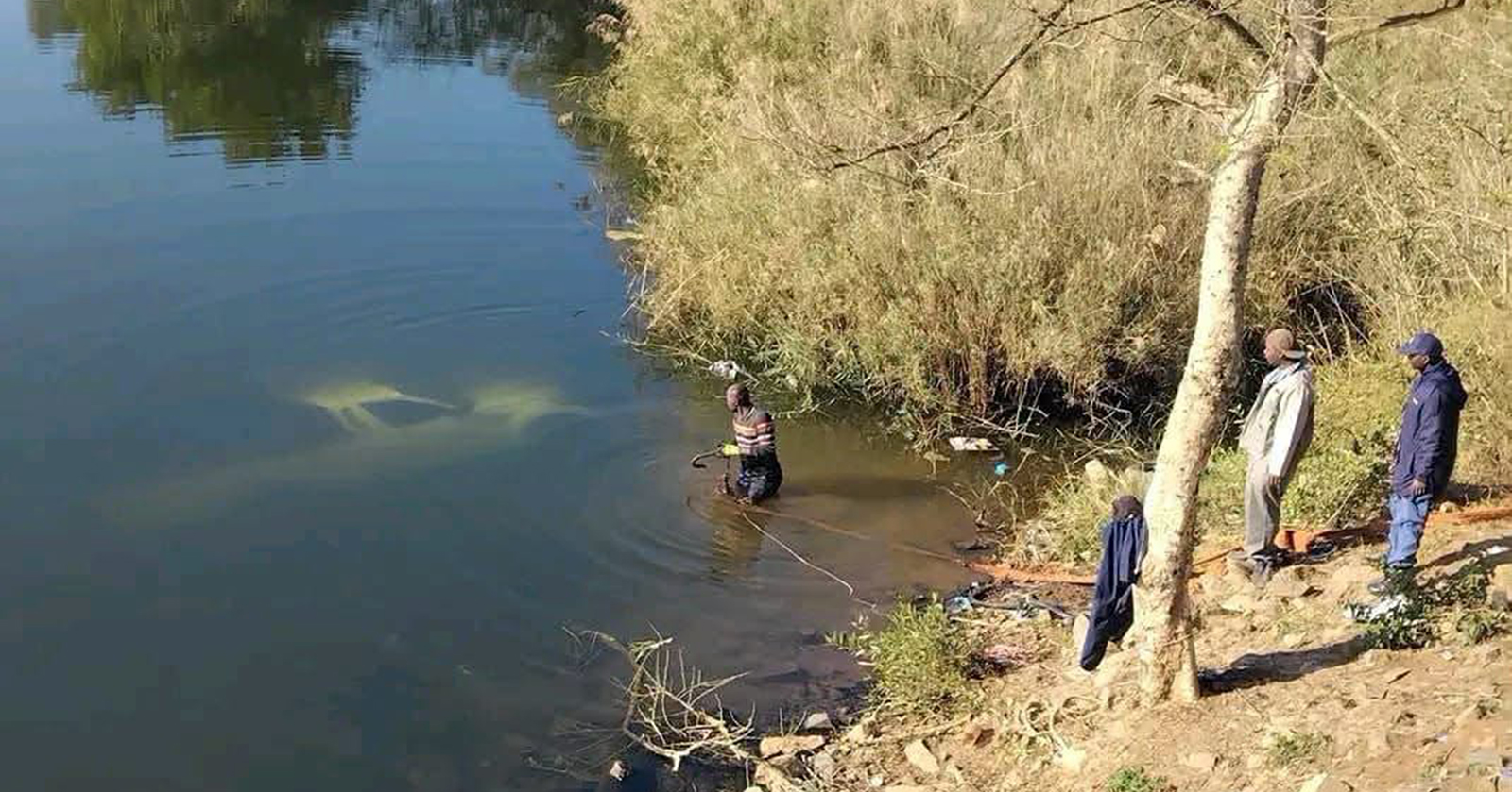 Man dies after bakkie plunges off Dididi bridge