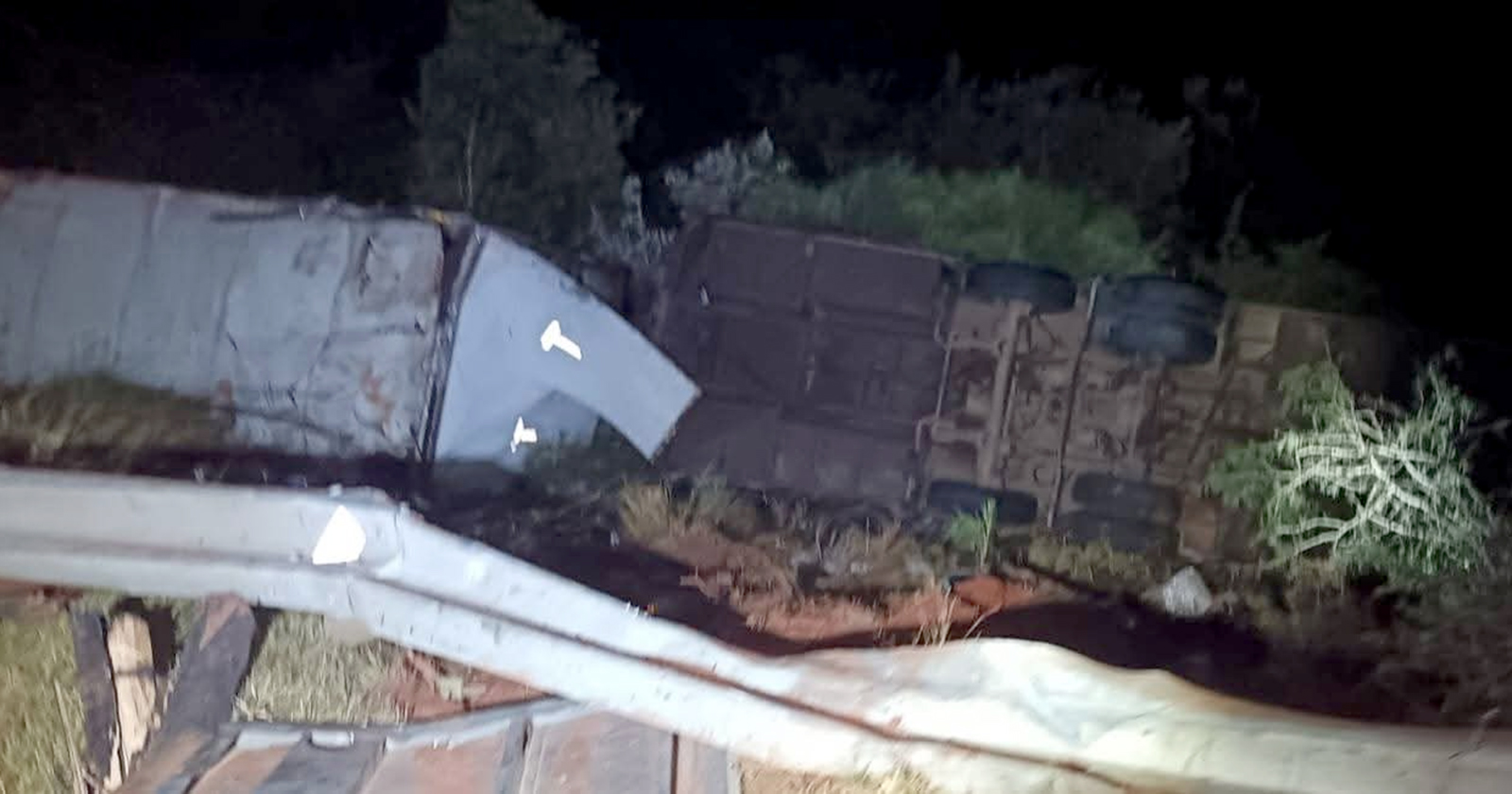 N1 temporarily reopens after bus crash near Ingwe Motel