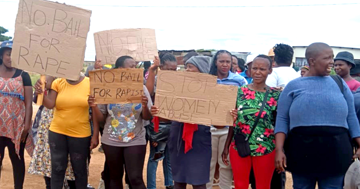 Angry women want no bail for alleged Gogobole rapist