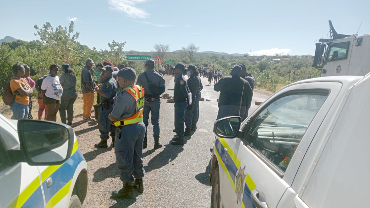 Learners skip school as buses fail to arrive, road blocked again