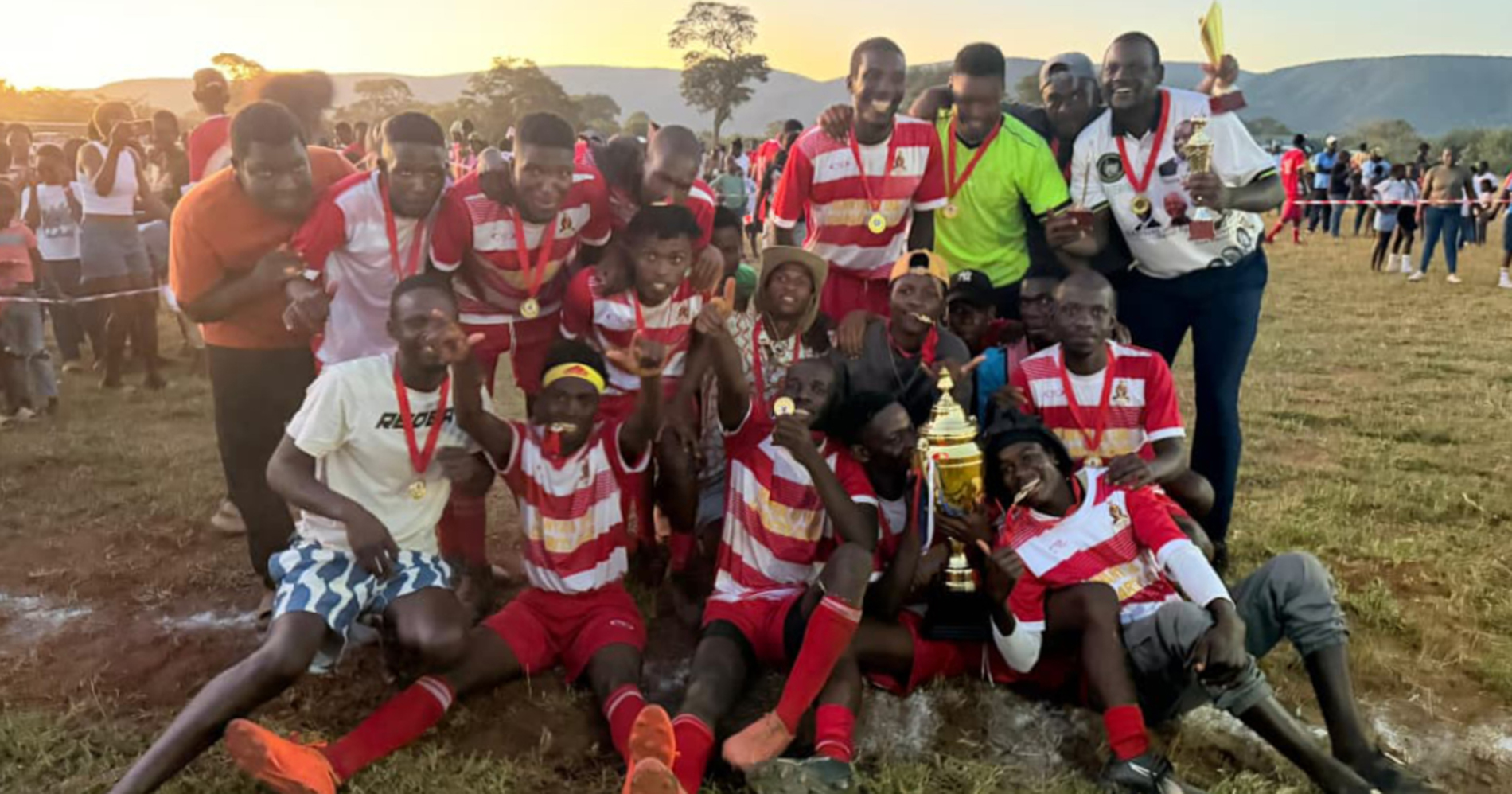 Tshanzhe Brothers lift the Manya and UA trophy