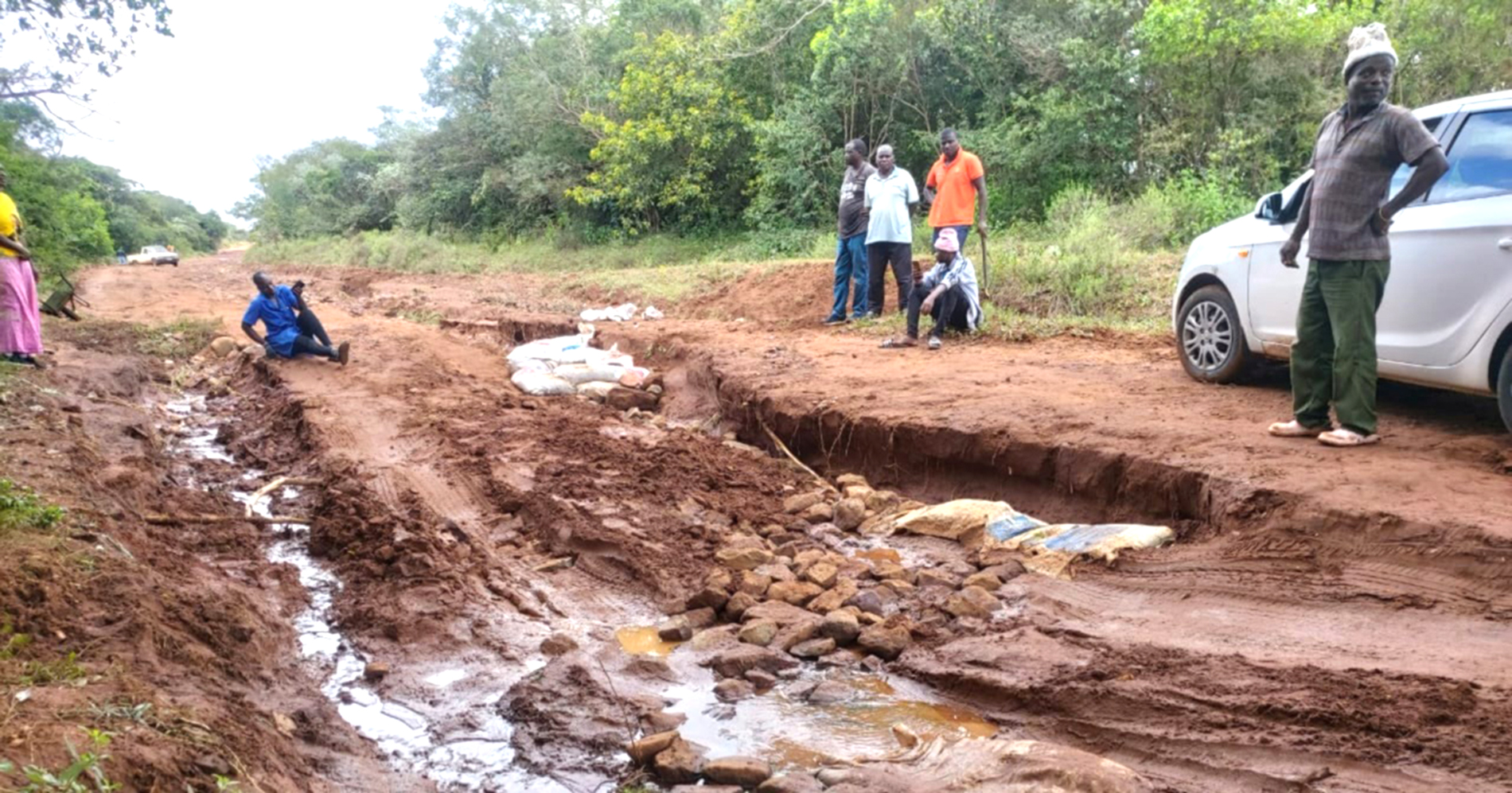 Frustration over the D3685 Road boils over into protest action