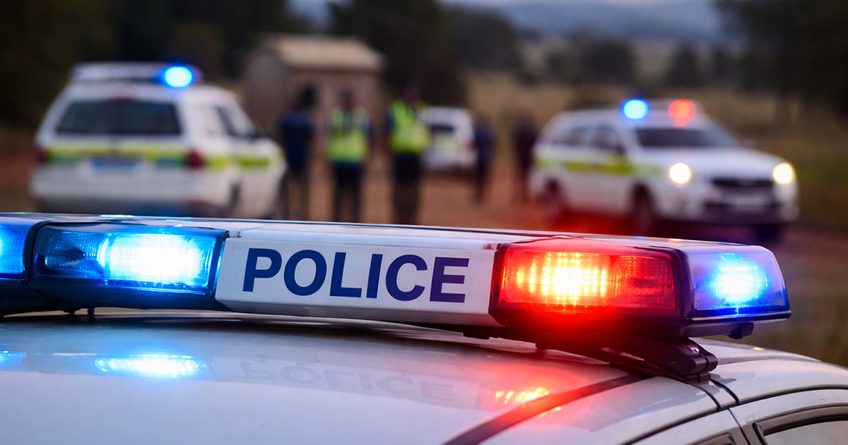 Security guard shot after refusing to help truck looters