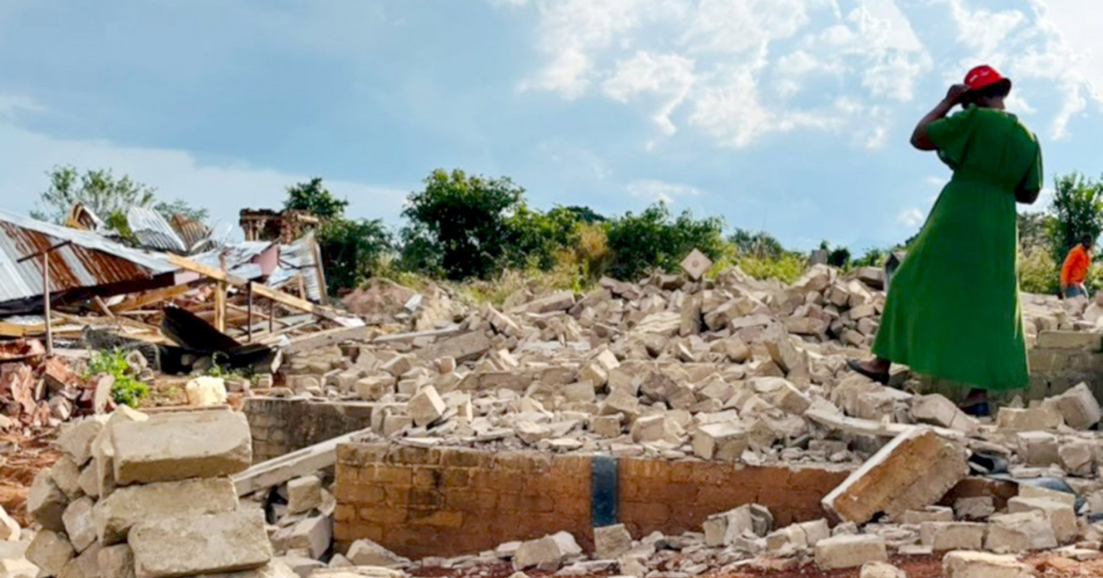 Thulamela flattens more than 100 homes in clash over land