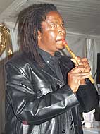 Phillip u dzinginyisa shango nga Tshiþiringo tshawe