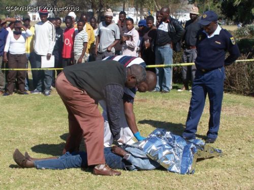 Body of unknown man, possibly a Zimbabwean, found in park