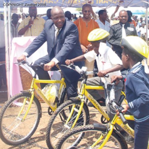 Bicycles for poor learners of Mavalani High