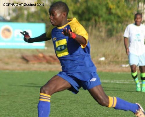 Amajimbos give Vhembe a soccer lesson