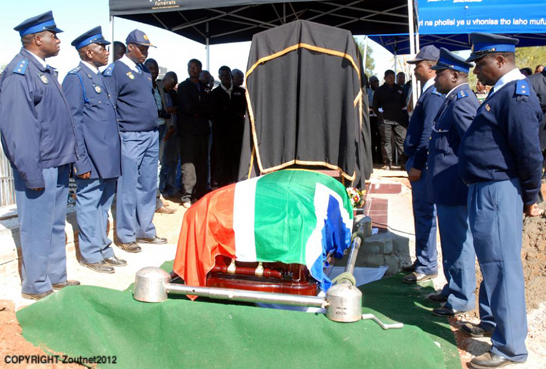 Fallen polical icon, Phadagi given state funeral.