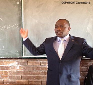 Mayor Matibe donates furniture to school