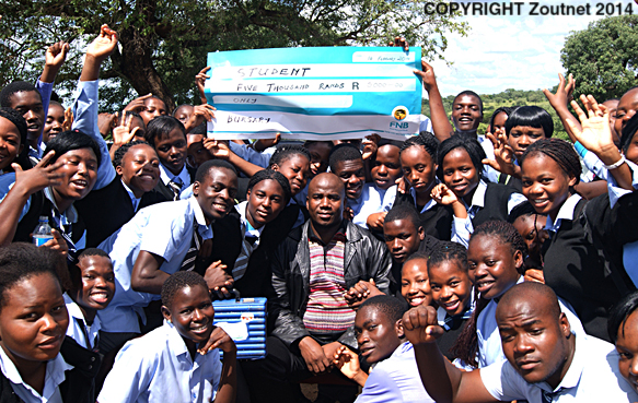 Leader splashes R120 000 on bursaries