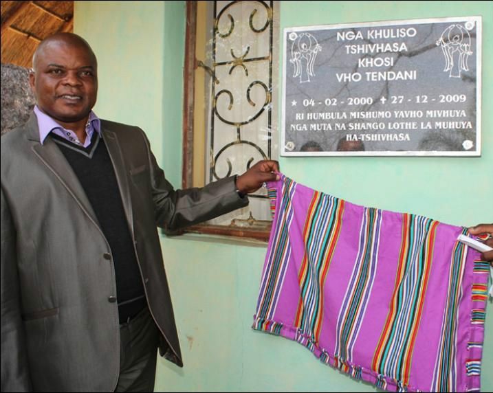 Muhuyu honours its chief