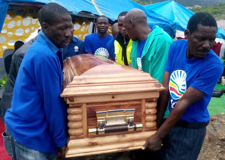Former journalist Mbedzi laid to rest