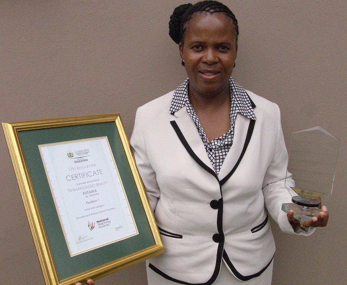Local primary school teacher wins top award