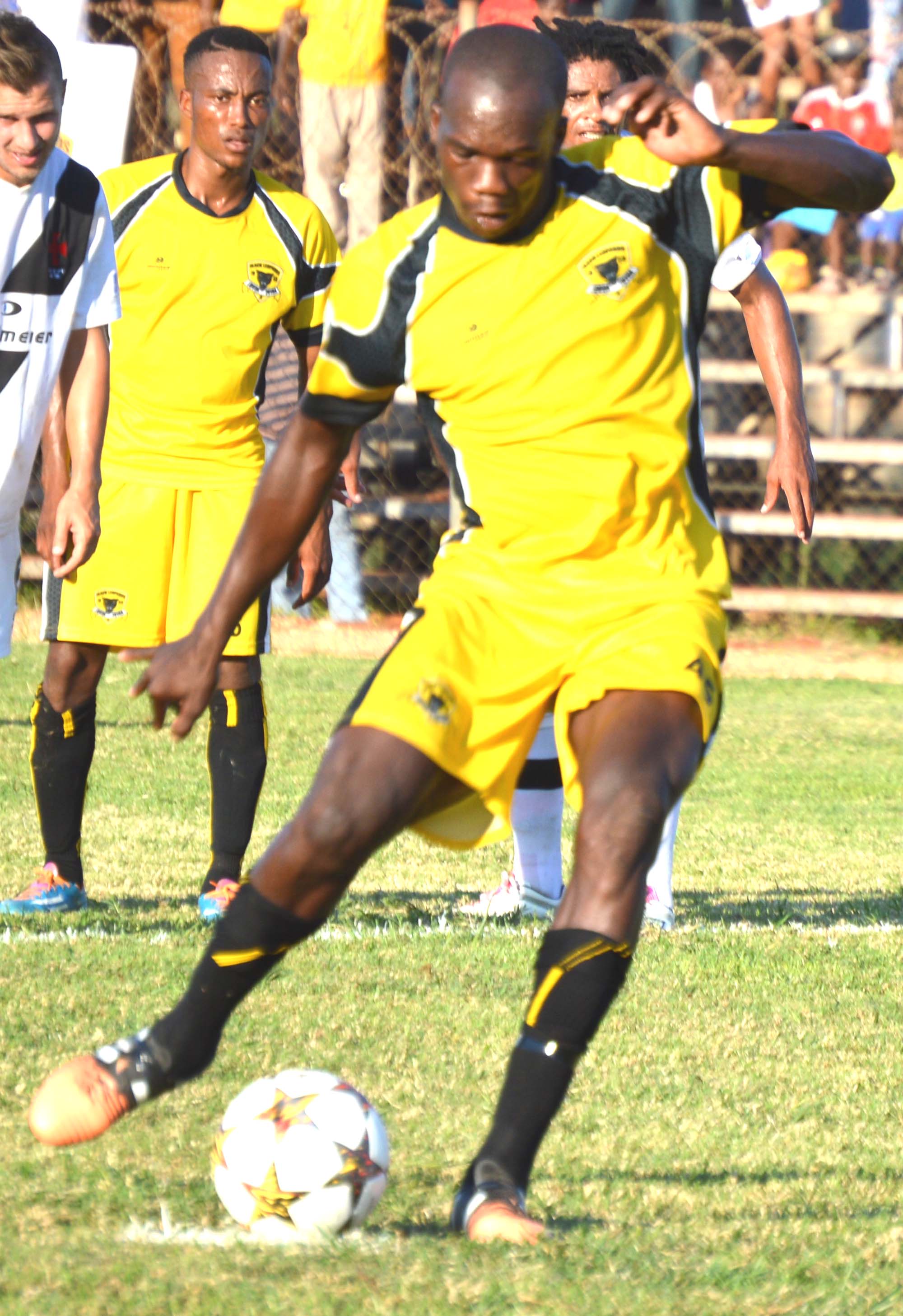 Roggert Nyundu joins Amazulu