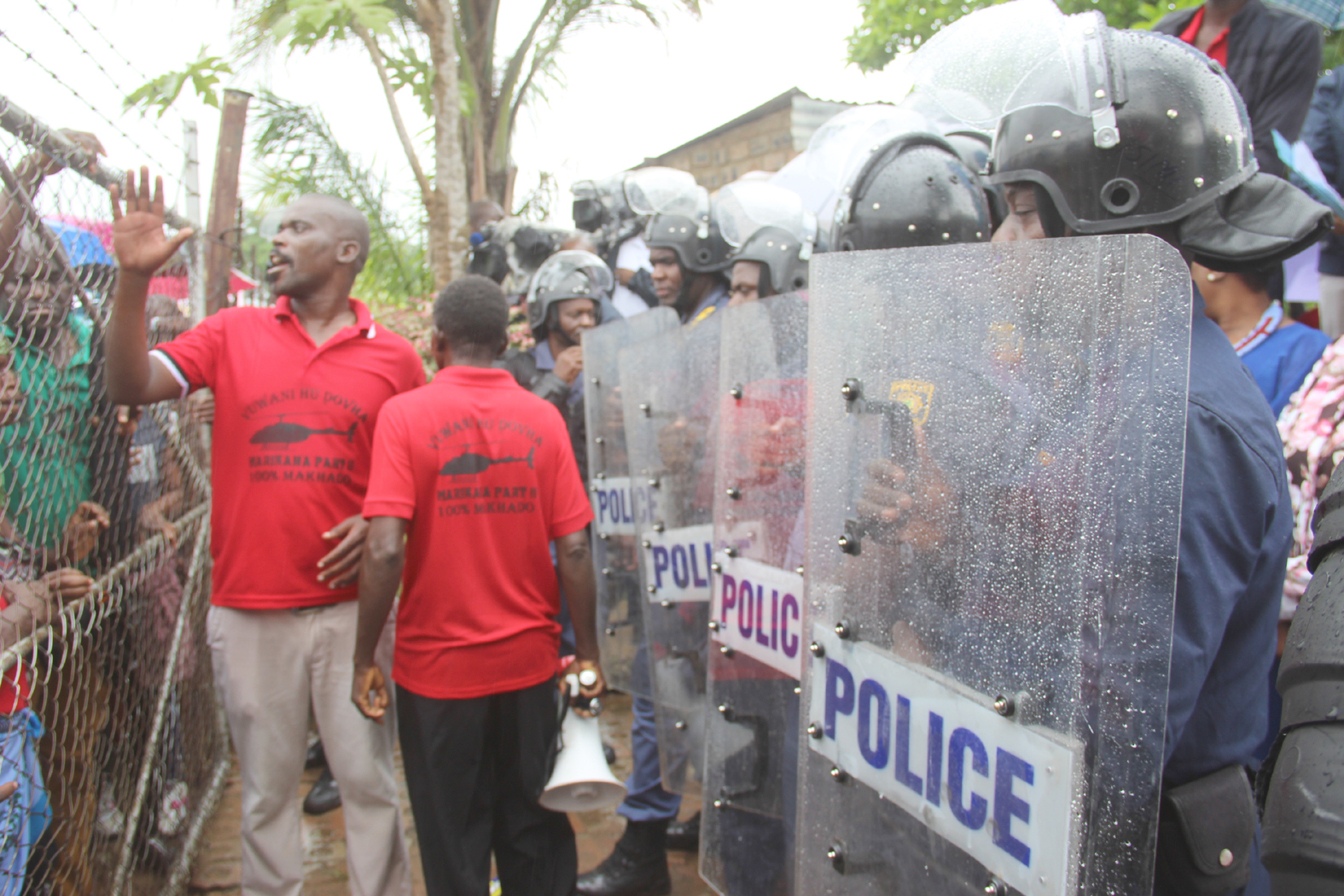 Vuwani calm after brief shutdown