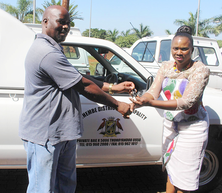 Ten brand new bakkies for VDM