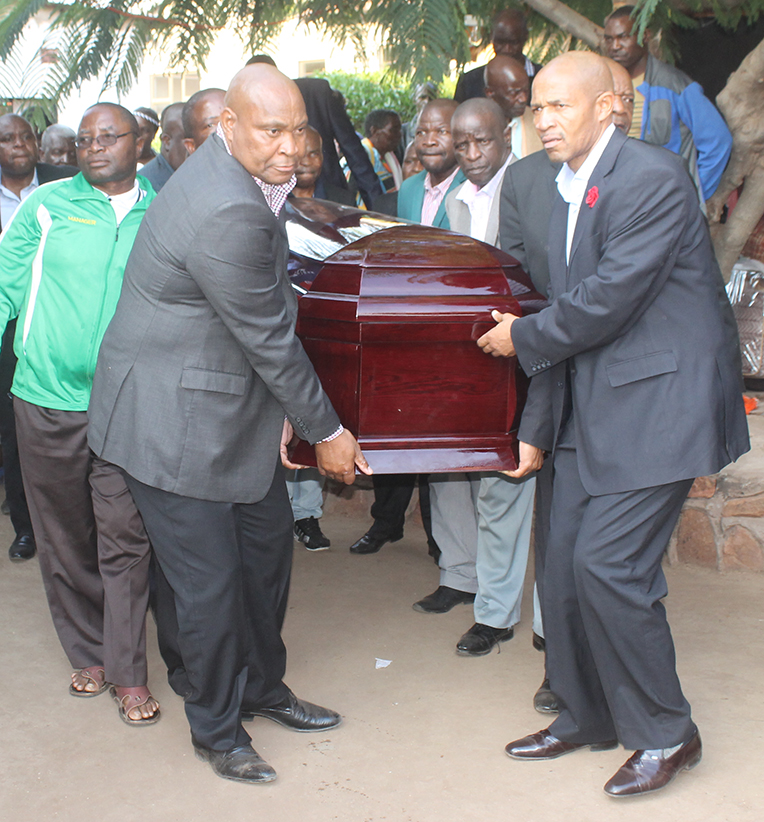 Former coach of Leopards buried
