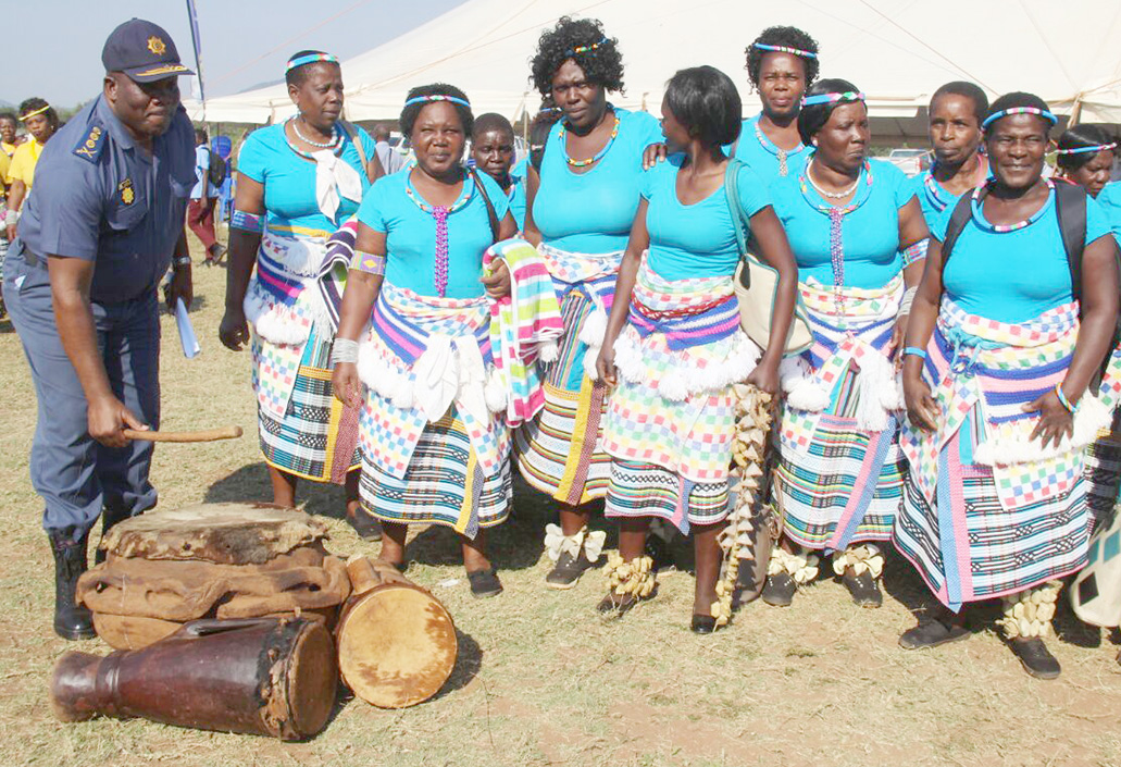 Lim police boss warns “lazy” policemen