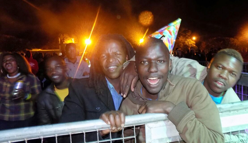 Artists sing for African unity during reggae festival
