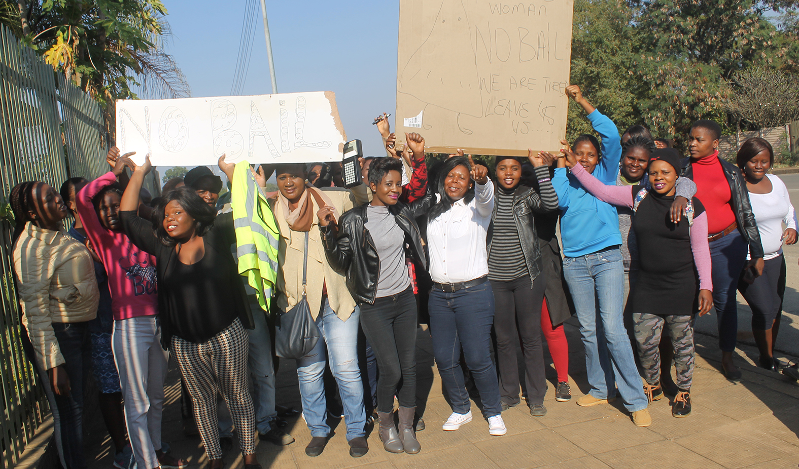 Women  oppose bail for murder suspect