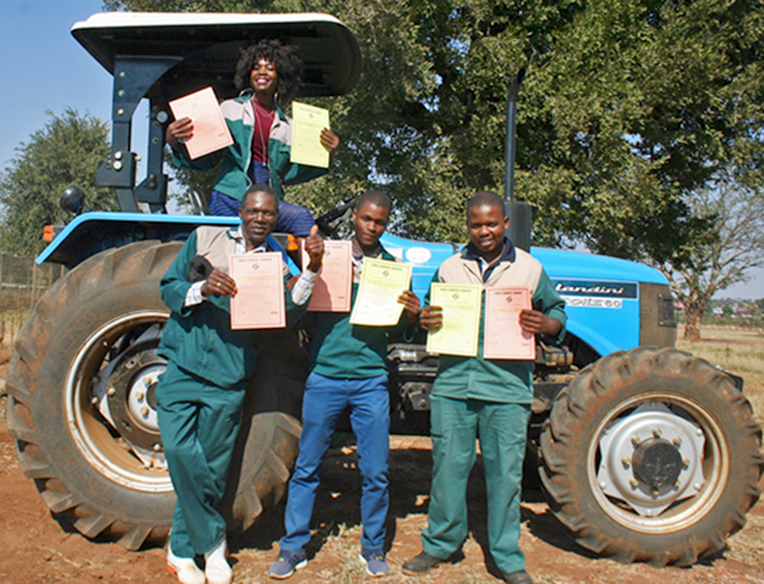 Students pass course in vegetable farming