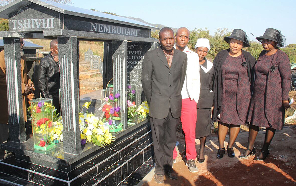 Hundreds bid farewell to Tshivhi Nembudani