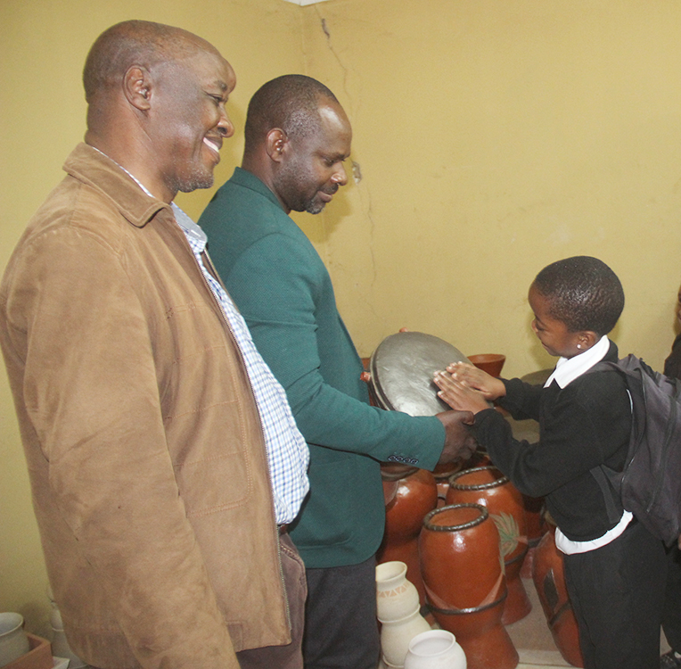 Rural Vhangani pupils visit celebrated leader