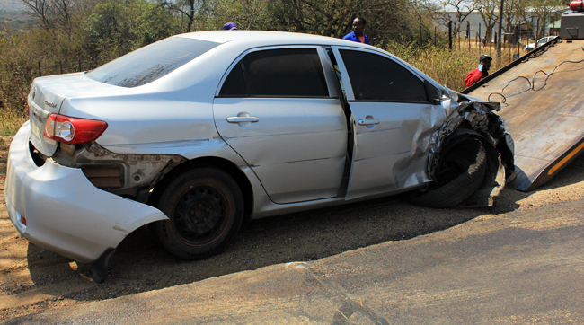 Police searching for five suspected robbers