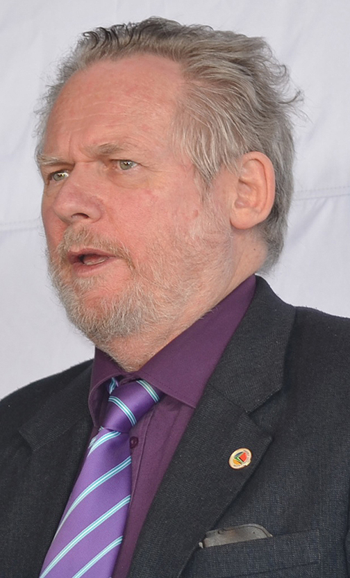 Davies issues operator permit in Musina-Makhado SEZ