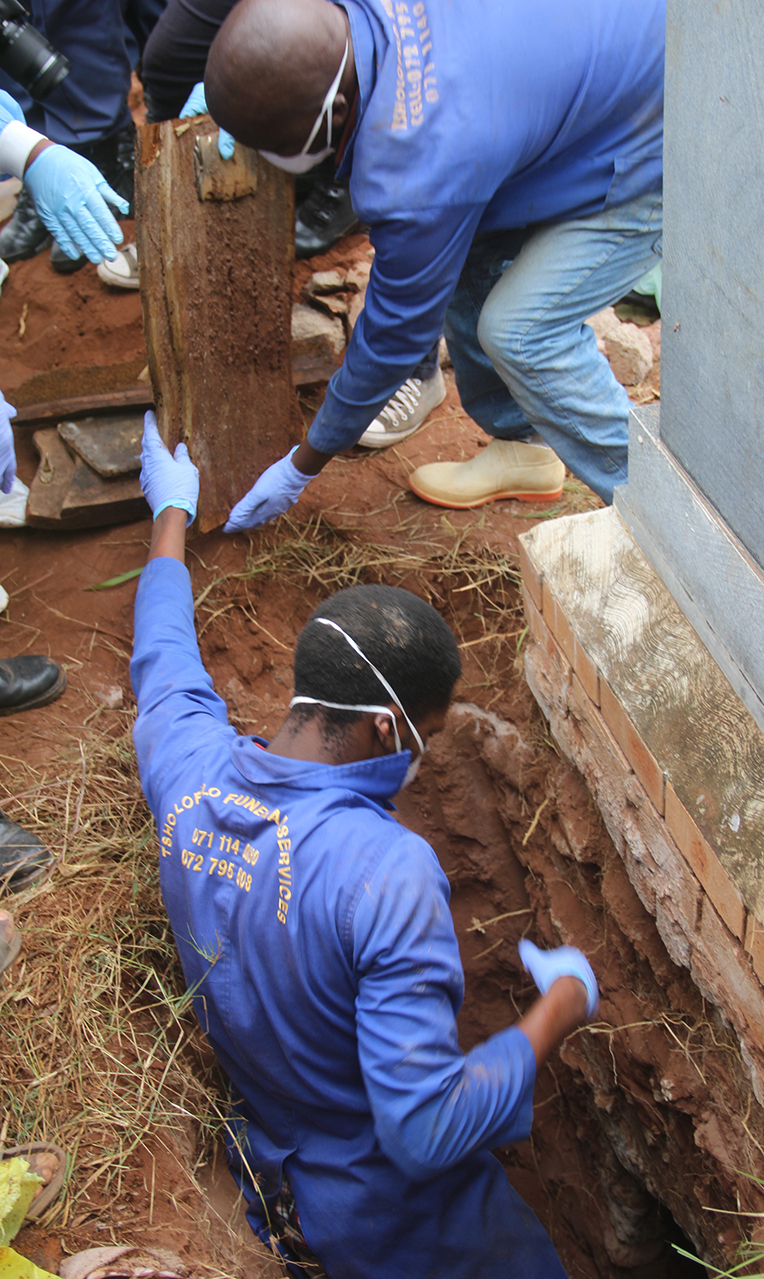 Alleged grave robbers denied bail