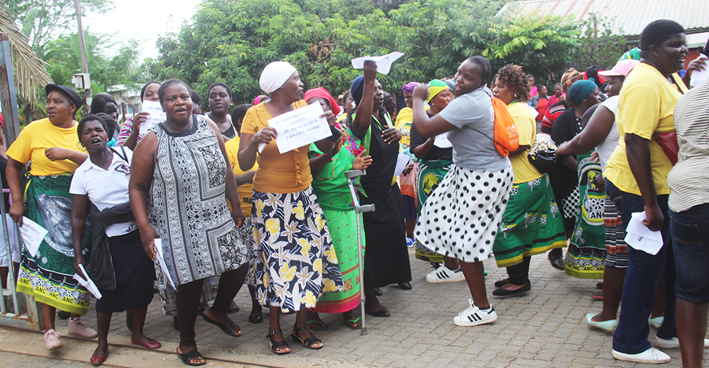 Do not give bail for alleged rapist