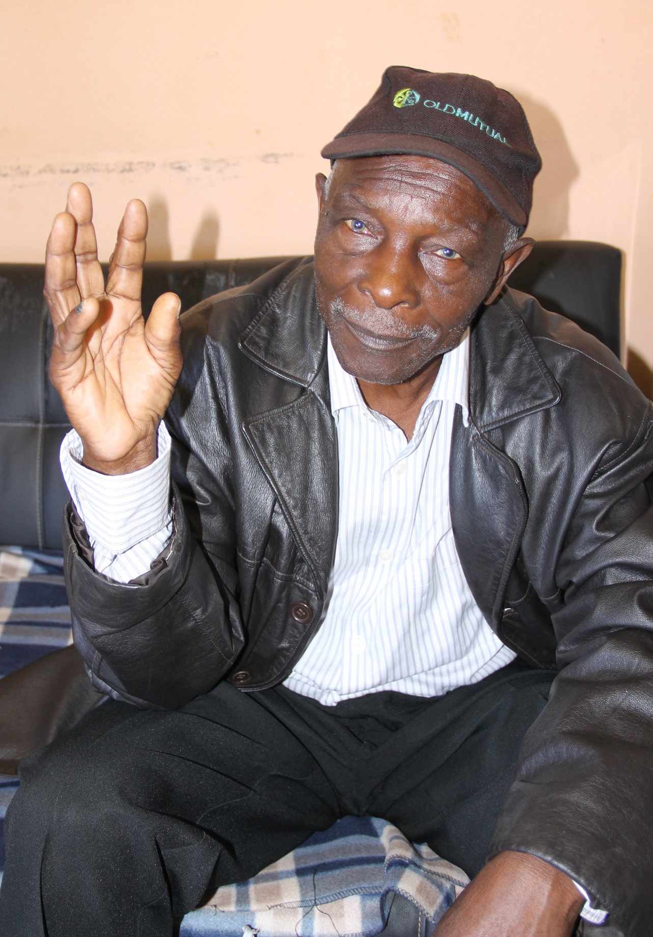 Befitting send-off for iconic sculptor