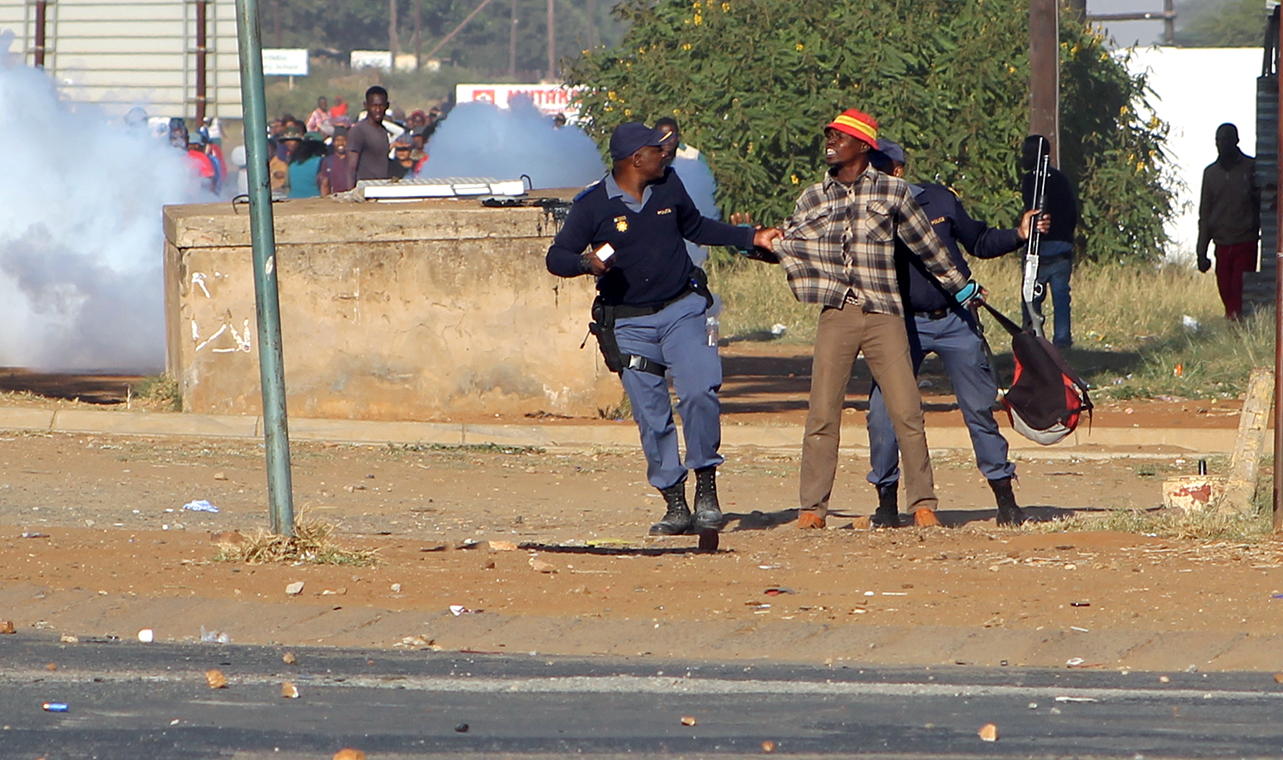 Violence protest turns into criminal activities