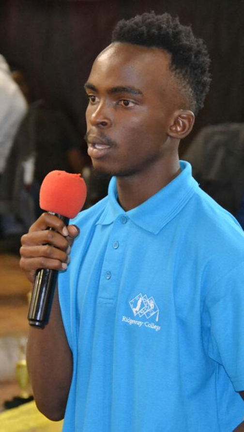 Best and artistic pupils awarded prizes