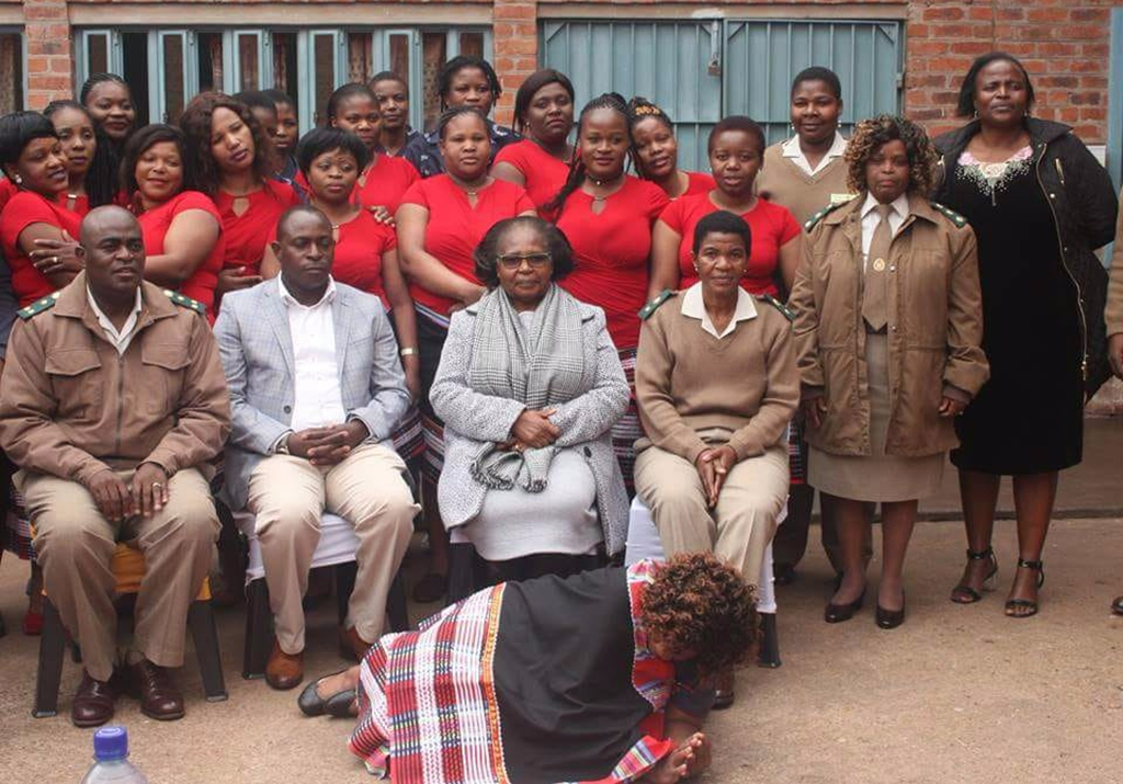 Thulamela mayor visits inmates at Matatshe