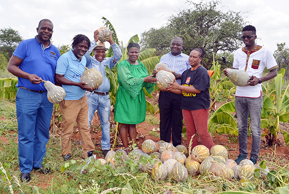 Government must support farmers