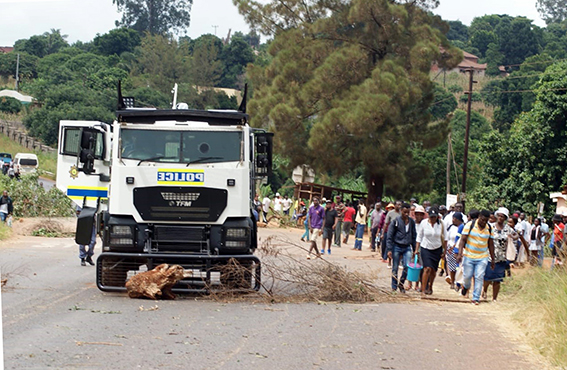 Residents threaten to unseat the ANC-led VDM