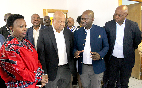 Gordhan opens arts and craft community project