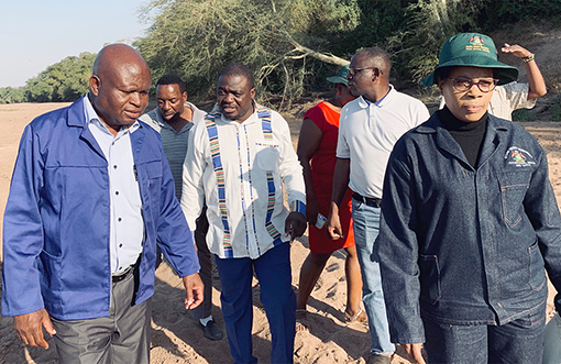 Nenguda visits water projects in Musina
