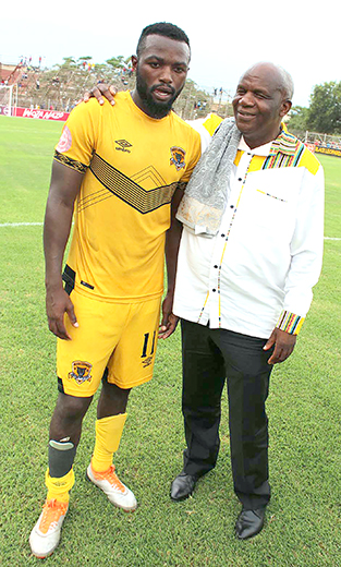 “We want silverware” - David Thidiela