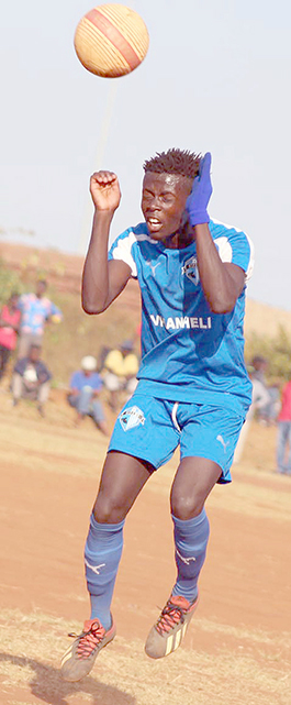 Dipeni teach Big Five a soccer lesson