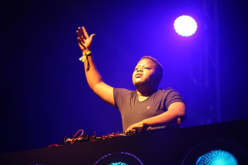 Watch out world, here comes Vhuyie da DJ