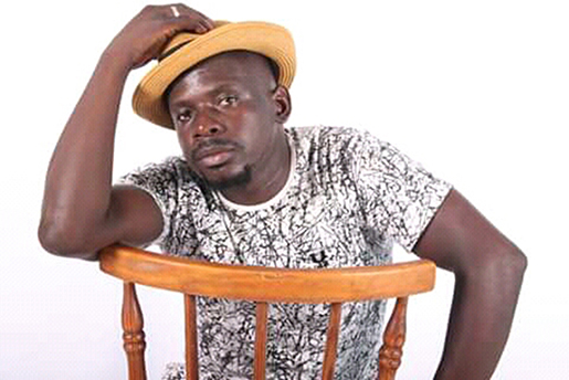 Mak Dee the Vocalist belts out wonderful verses