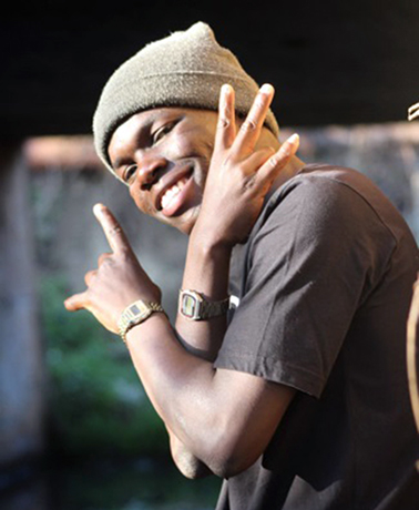 Zaacci Niguh sings good music