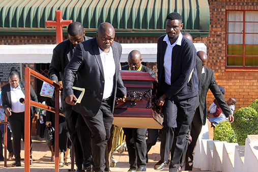 Ben Ramaphosa laid to rest in Khalavha
