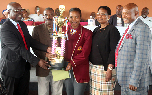 Cash for top pupils at Kutama high