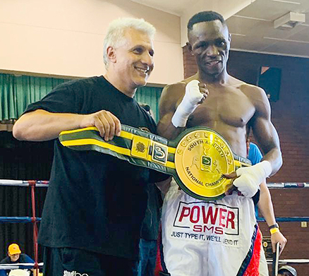 Spider Munyai wins SA lightweight title