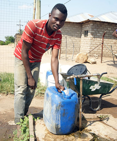 Life goes on in Hlanganani during lockdown